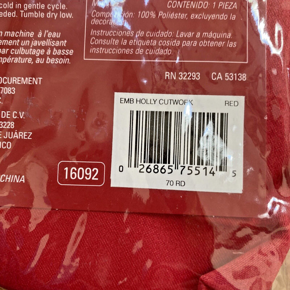 NEW Embroidered Christmas Holiday Tablecloth Red Holly Cutwork Festive 70” Round - Picture 7 of 8